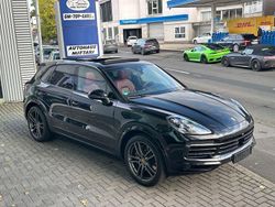 Schwarz Gebraucht 2018 Porsche Cayenne S Chrono SUV | 61.499 € (Etwas zu teuer)