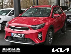 Signalrot metallic Gebraucht 2025 Kia Stonic Vision SUV | 23.490 € (Fairer Preis)