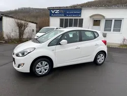 Weiß Gebraucht 2014 Hyundai ix20 Edition Van / Kleinbus | 5.990 € (Fairer Preis)
