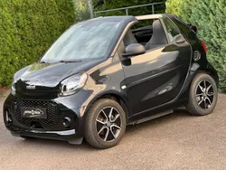 Schwarz Gebraucht 2021 Smart ForTwo Electric Drive Cabrio | 10.999 € (Guter Preis)