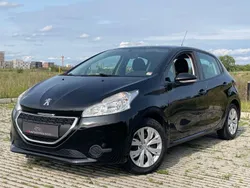 Schwarz Gebraucht 2014 Peugeot 208 Active Kleinwagen | 4.890 € (Fairer Preis)