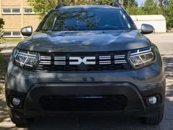Grau Gebraucht 2023 Dacia Duster Journey SUV | 19.950 € (Fairer Preis)