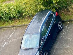 Schwarz Gebraucht 2014 Kia Carens Van / Kleinbus | 8.500 € (Fairer Preis)