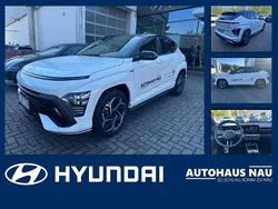Serenity white / abyss black / Gebraucht 2024 Hyundai Kona N Line SUV | 29.990 € (Guter Preis)