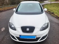 Weiß Gebraucht 2015 Seat Altea XL Sun Van / Kleinbus | 3.999 € (Guter Preis)