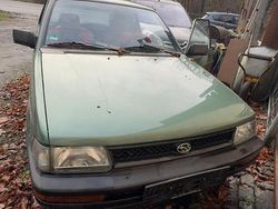 Grün Gebraucht 1990 Subaru Justy Kleinwagen | 850 €