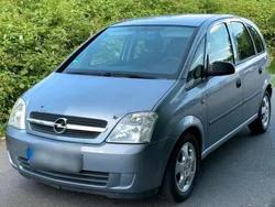 Grau Gebraucht 2005 Opel Meriva Van / Kleinbus | 1.250 € (Fairer Preis)