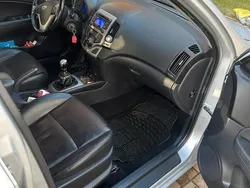 Silber Gebraucht 2009 Hyundai i30 Kombi | 3.250 € (Teuer)
