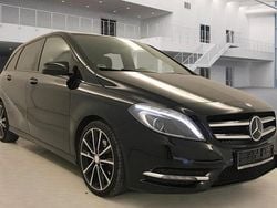 Nachtschwarz Gebraucht 2012 Mercedes B180 Sport Van / Kleinbus | 12.390 € (Fairer Preis)