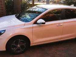Weiß Gebraucht 2021 Hyundai i30 Edition 30 Limousine | 14.400 € (Guter Preis)