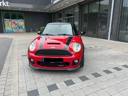 Rot Gebraucht 2009 Mini John Cooper Works Kleinwagen | 11.000 € (Fairer Preis)