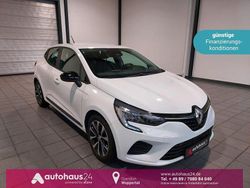 Weiß Gebraucht 2022 Renault Clio V Equilibre Limousine | 13.990 € (Fairer Preis)