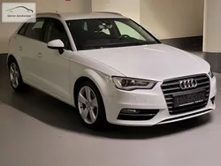 Weiß Gebraucht 2016 Audi A3 Sportback Ambiente Limousine | 12.700 € (Guter Preis)