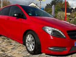 Rot Gebraucht 2012 Mercedes B180 Van / Kleinbus | 5.900 € (Guter Preis)
