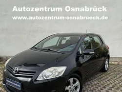 Schwarz Gebraucht 2012 Toyota Auris Travel Limousine | 7.490 € (Etwas zu teuer)