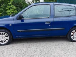 Blau Gebraucht 2003 Renault Clio II Extreme Limousine | 1.300 € (Fairer Preis)
