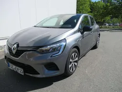 Grau Gebraucht 2023 Renault Clio V Equilibre Kleinwagen | 16.500 € (Fairer Preis)