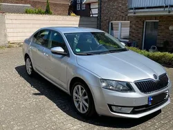 Silber Gebraucht 2014 Skoda Octavia Limousine | 9.650 € (Guter Preis)