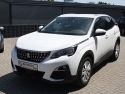 Weiß Gebraucht 2018 Peugeot 3008 Active SUV | 13.900 € (Fairer Preis)