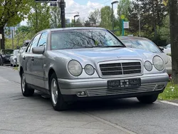 Mercedes E230