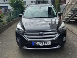 Schwarz Gebraucht 2018 Ford Kuga ST-Line SUV | 13.700 € (Guter Preis)
