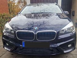 Blau Gebraucht 2017 BMW 225 iPerformance Limousine | 15.700 € (Fairer Preis)