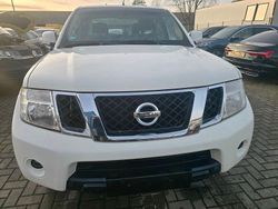 Weiß Gebraucht 2013 Nissan Navara SE Abholung | 10.500 € (Fairer Preis)