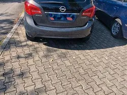 Grau Gebraucht 2014 Opel Meriva Van / Kleinbus | 4.200 € (Guter Preis)