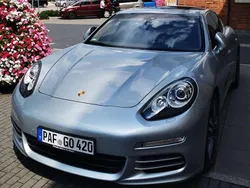 M7u rhodiumsilber metallic Gebraucht 2016 Porsche Panamera 4S Chrono Limousine | 44.999 €