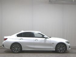 Weiss Gebraucht 2021 BMW 330e Sport Line Limousine | 26.980 € (Fairer Preis)