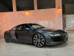 Grau Gebraucht 2009 Audi R8 Coupé Sport Coupé | 93.000 € (Teuer)