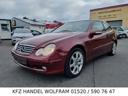Rot Gebraucht 2001 Mercedes C220 Coupé | 2.590 € (Etwas zu teuer)