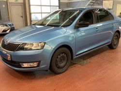 Blau Gebraucht 2014 Skoda Rapid Ambition Limousine | 7.900 € (Fairer Preis)