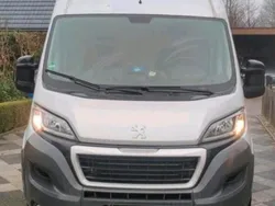 Silber Gebraucht 2017 Peugeot Boxer Allure Van | 10.500 €