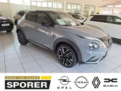 Grau (ceramic grey/dach in black metallic) Neu 2025 Nissan Juke SUV | 30.730 € (Teuer)