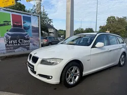 Weiß Gebraucht 2010 BMW 320 Comfort Edition Kombi | 3.990 € (Guter Preis)