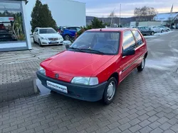 Rot Gebraucht 1995 Peugeot 106 Kleinwagen | 2.390 €