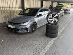 Grau Gebraucht 2019 VW Golf VII GTI Limousine | 26.490 € (Fairer Preis)