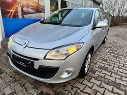 Grau Gebraucht 2009 Renault Mégane Expression Limousine | 5.900 € (Fairer Preis)