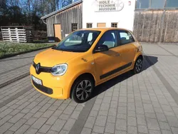 Gelb Gebraucht 2021 Renault Twingo SE Kleinwagen | 10.250 € (Fairer Preis)
