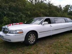 Weiß Gebraucht 2003 Lincoln Town Car Limousine | 13.900 €