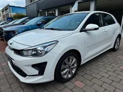 Weiß Gebraucht 2021 Kia Rio Vision Kleinwagen | 12.990 € (Guter Preis)