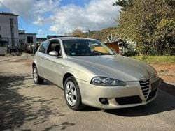 Braun Gebraucht 2004 Alfa Romeo 147 Kleinwagen | 900 € (Etwas zu teuer)