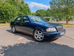 Blau Gebraucht 1996 Mercedes C180 Limousine | 2.500 € (Guter Preis)