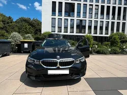 Schwarz Gebraucht 2020 BMW 320 Kombi | 17.999 € (Guter Preis)