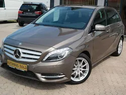 Grau Gebraucht 2013 Mercedes B200 Van / Kleinbus | 10.990 € (Superpreis)