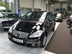 Schwarz schwarz Gebraucht 2011 Mercedes A160 Avantgarde Limousine | 10.900 €