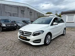Calcitweiss/zirrusweiss Gebraucht 2015 Mercedes B180 Style Van / Kleinbus | 10.490 € (Fairer Preis)