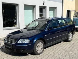 Blau Gebraucht 2001 VW Passat Highline Kombi | 1.550 € (Guter Preis)