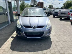 Grau Gebraucht 2009 Hyundai i20 Classic Limousine | 1.199 € (Guter Preis)